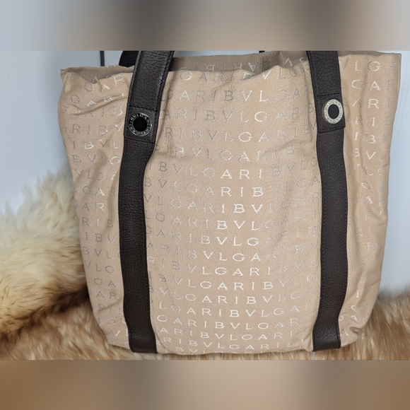 Bvlgari monogram tote with pouch handbag - Picture 2 of 9